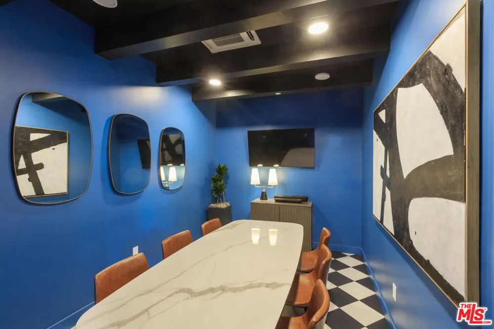 1250 Fairfax Avenue West Hollywood, CA 90046