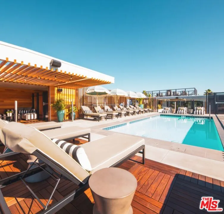 1250 Fairfax Avenue West Hollywood, CA 90046