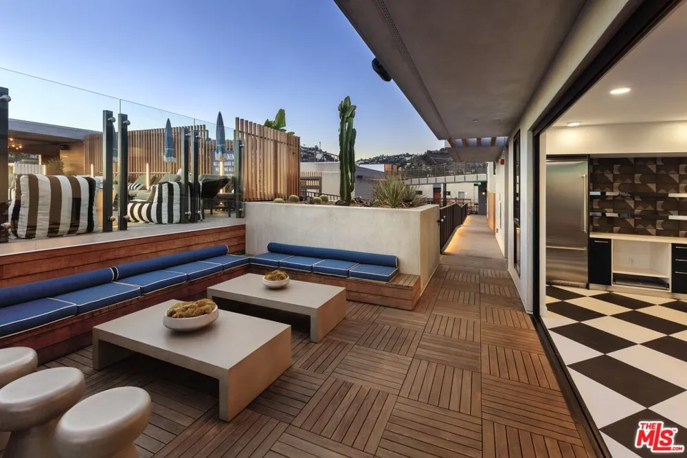 1250 Fairfax Avenue West Hollywood, CA 90046