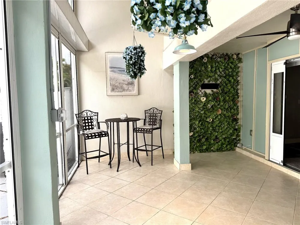 4 Watercolor Way #4 Naples, FL 34113