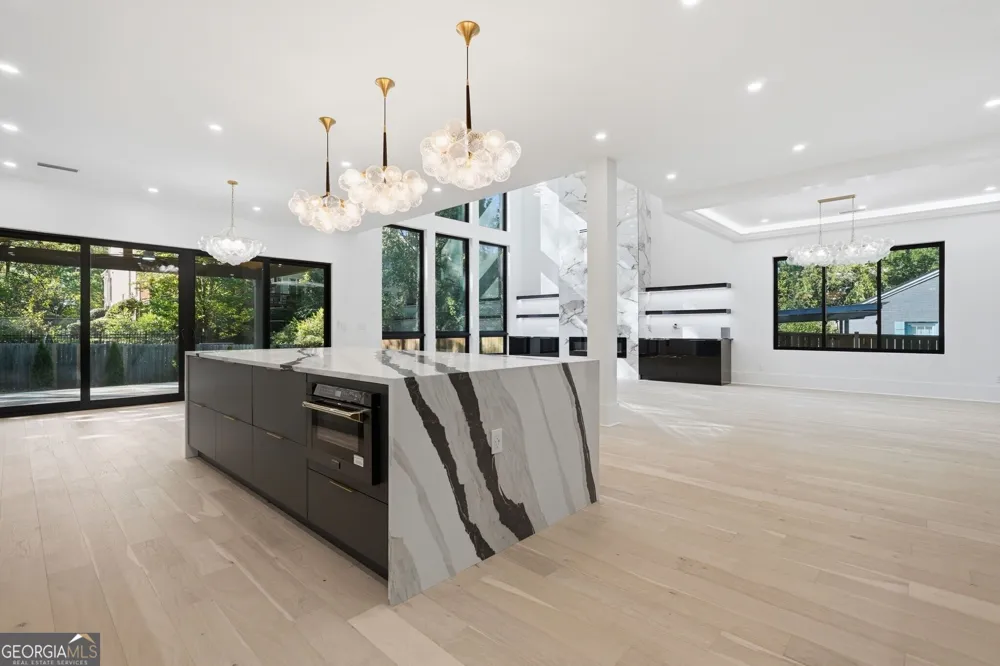 1343 Merry LN NE Atlanta, GA 30329