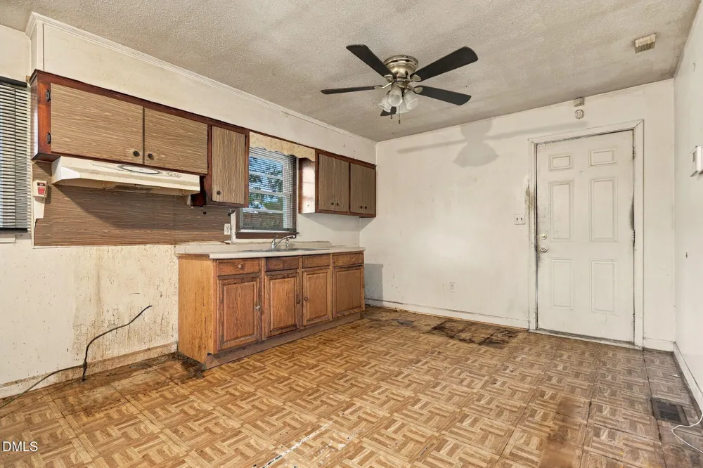 302 E 17th Street Scotland Neck, NC 27874