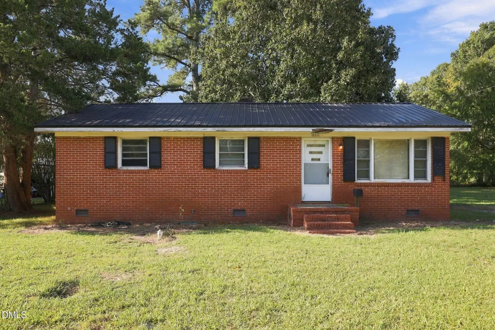 302 E 17th Street Scotland Neck, NC 27874