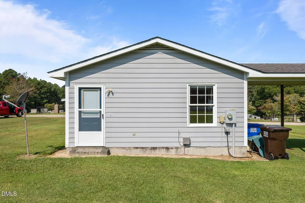 145 S Patterson Street Coats, NC 27521