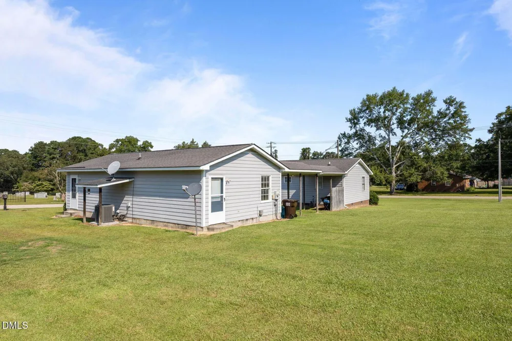 145 S Patterson Street Coats, NC 27521