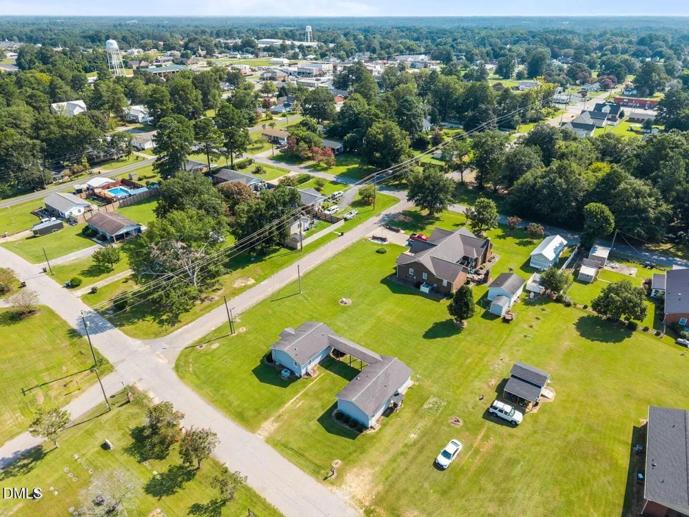 145 S Patterson Street Coats, NC 27521