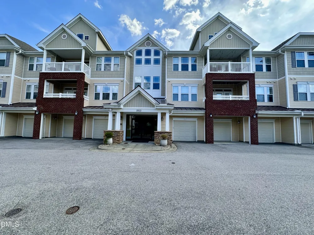 2810 Bedford Avenue #305 Raleigh, NC 27607