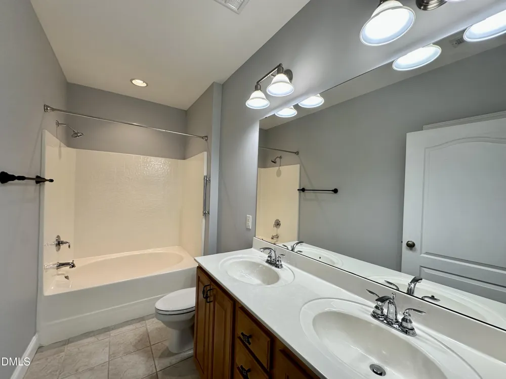 2810 Bedford Avenue #305 Raleigh, NC 27607