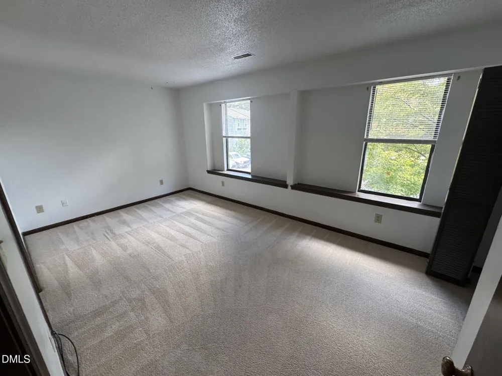 5721 Pool Side Drive Raleigh, NC 27612