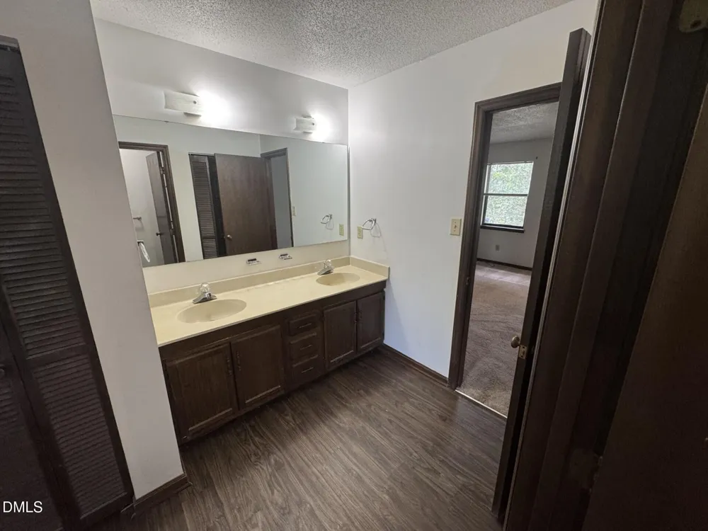 5721 Pool Side Drive Raleigh, NC 27612