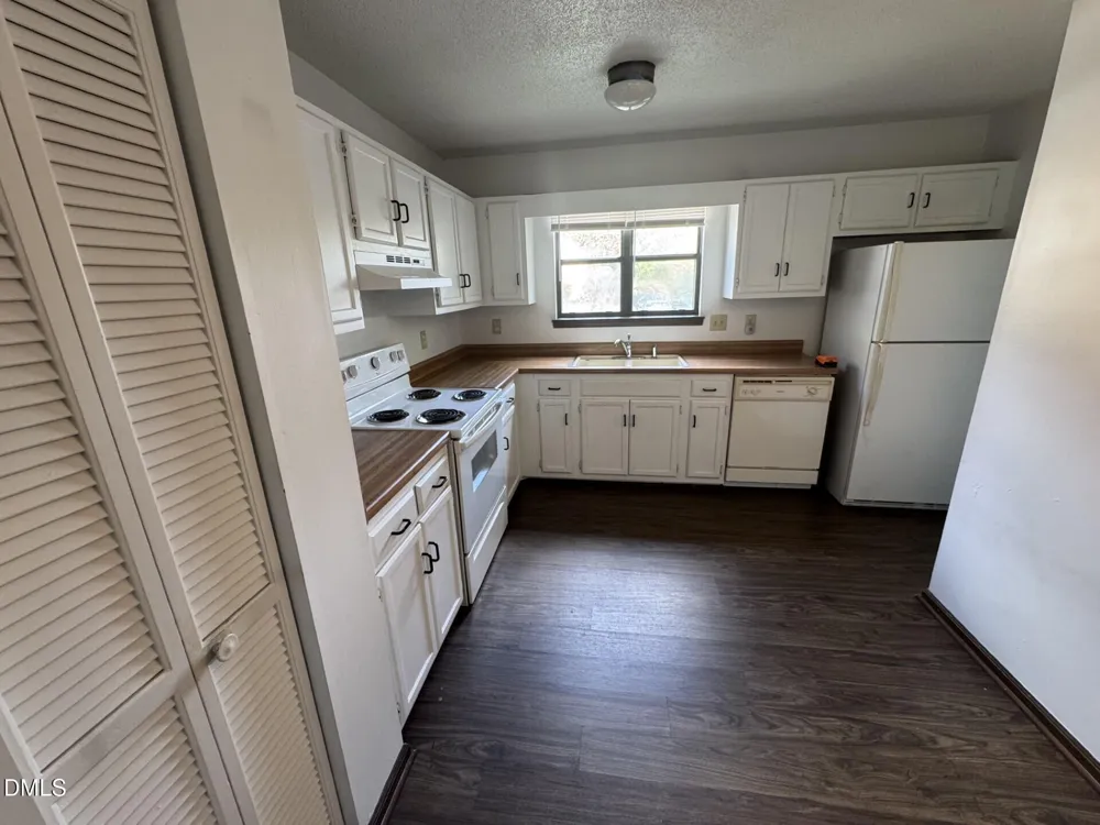 5721 Pool Side Drive Raleigh, NC 27612