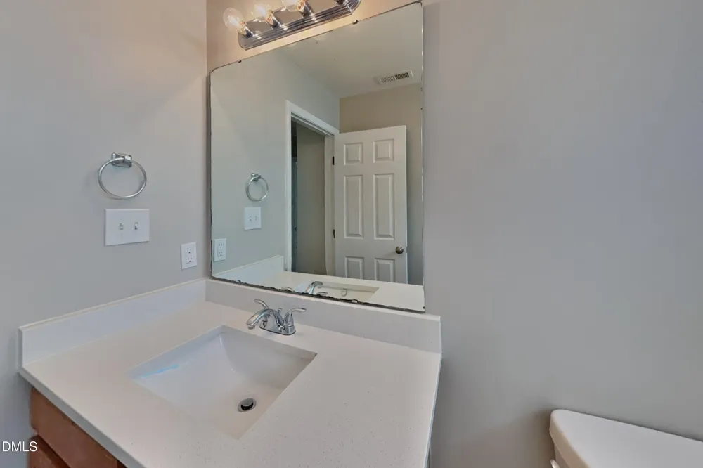 5224 Anchorage Way Raleigh, NC 27610