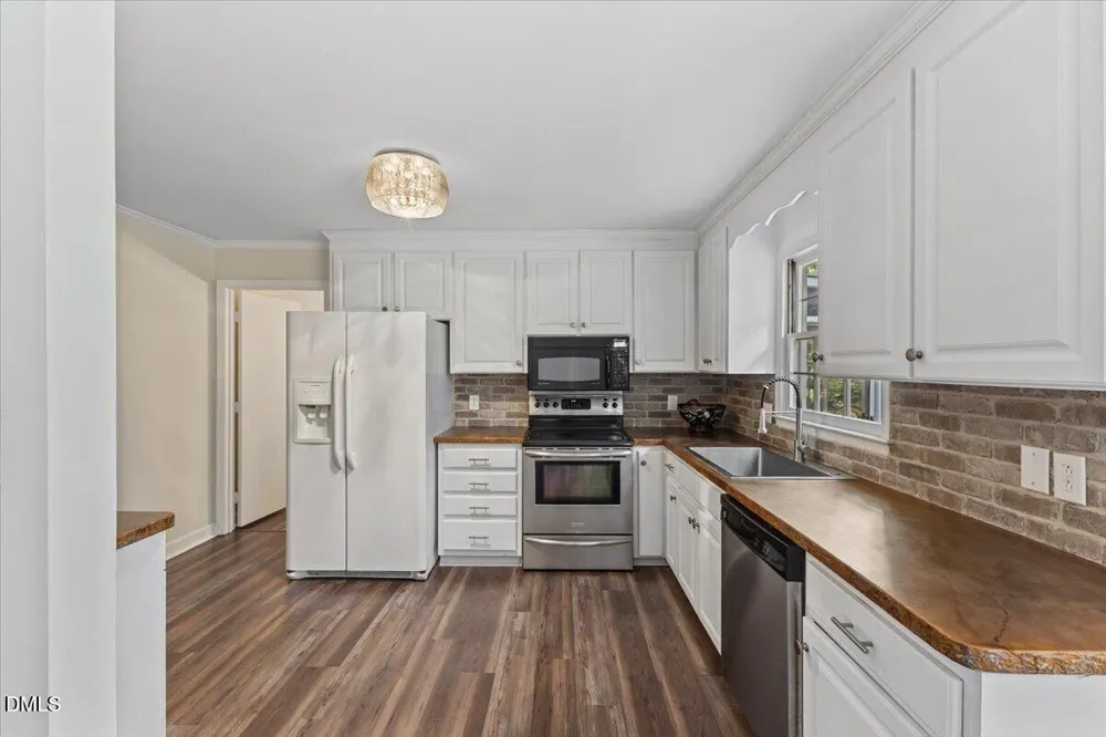 8501 Shadow Wood Place Raleigh, NC 27613