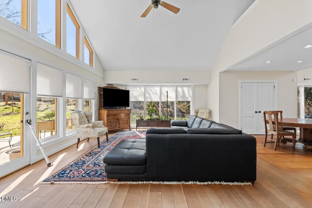 303 Henderson Street Chapel Hill, NC 27514