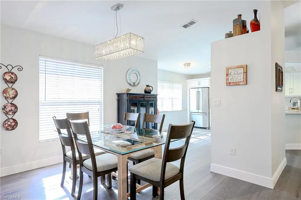 2460 Old Groves Road #E-201 Naples, FL 34109