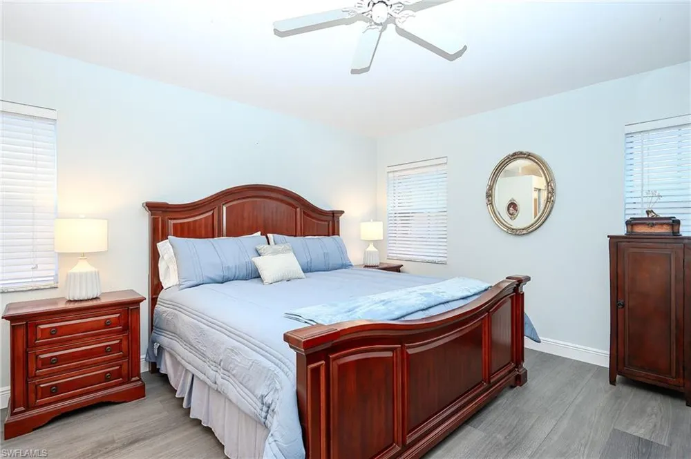 2460 Old Groves Road #E-201 Naples, FL 34109