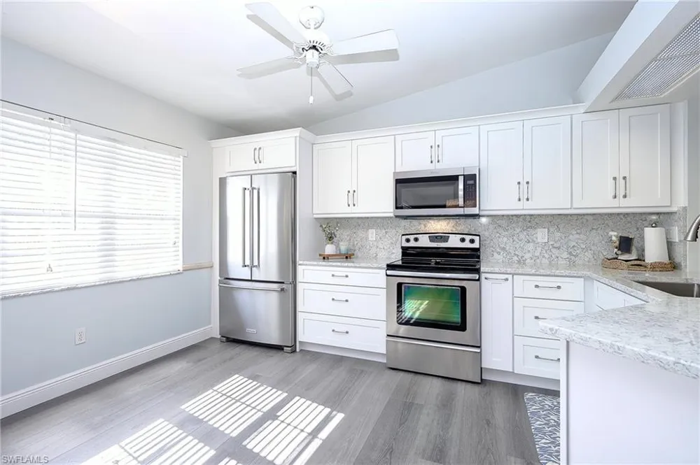 2460 Old Groves Road #E-201 Naples, FL 34109