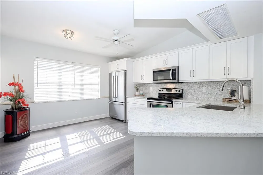 2460 Old Groves Road #E-201 Naples, FL 34109