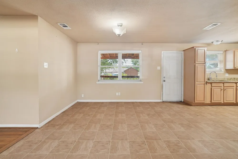 2604 Globe Avenue Dallas, TX 75228