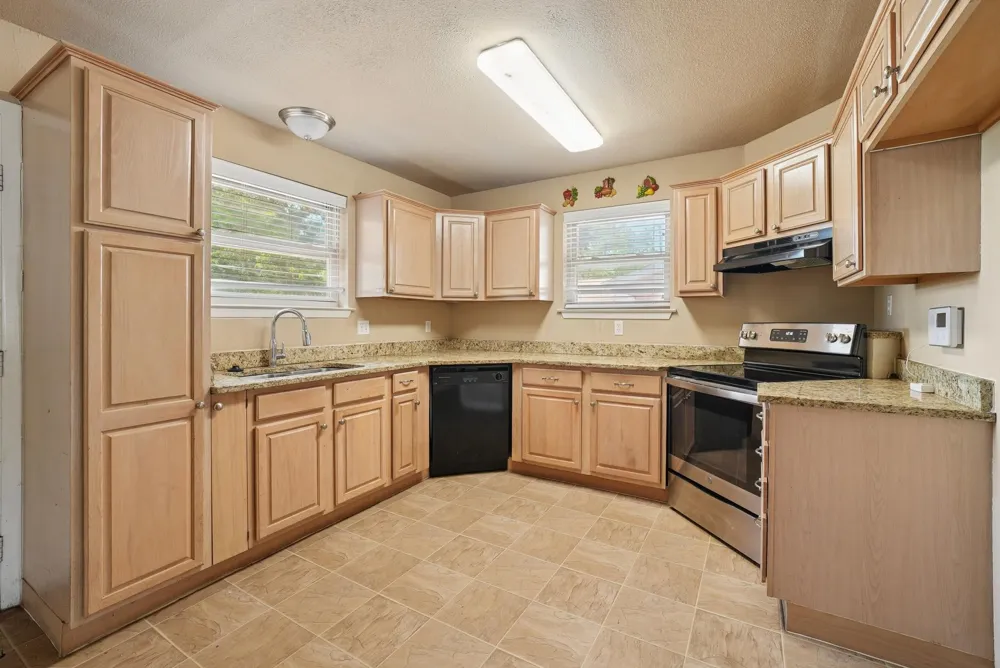 2604 Globe Avenue Dallas, TX 75228