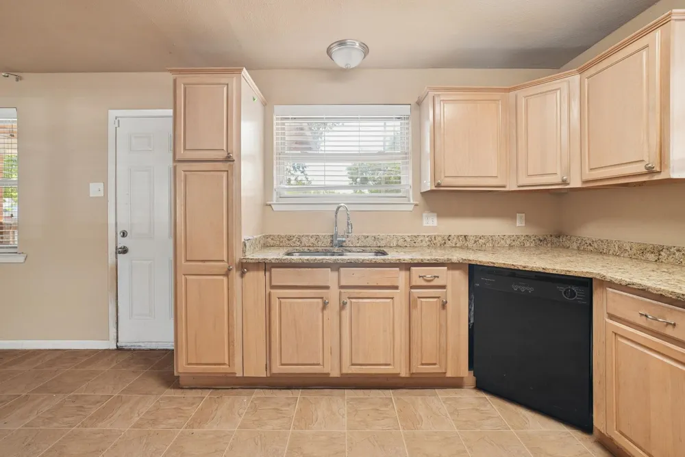 2604 Globe Avenue Dallas, TX 75228