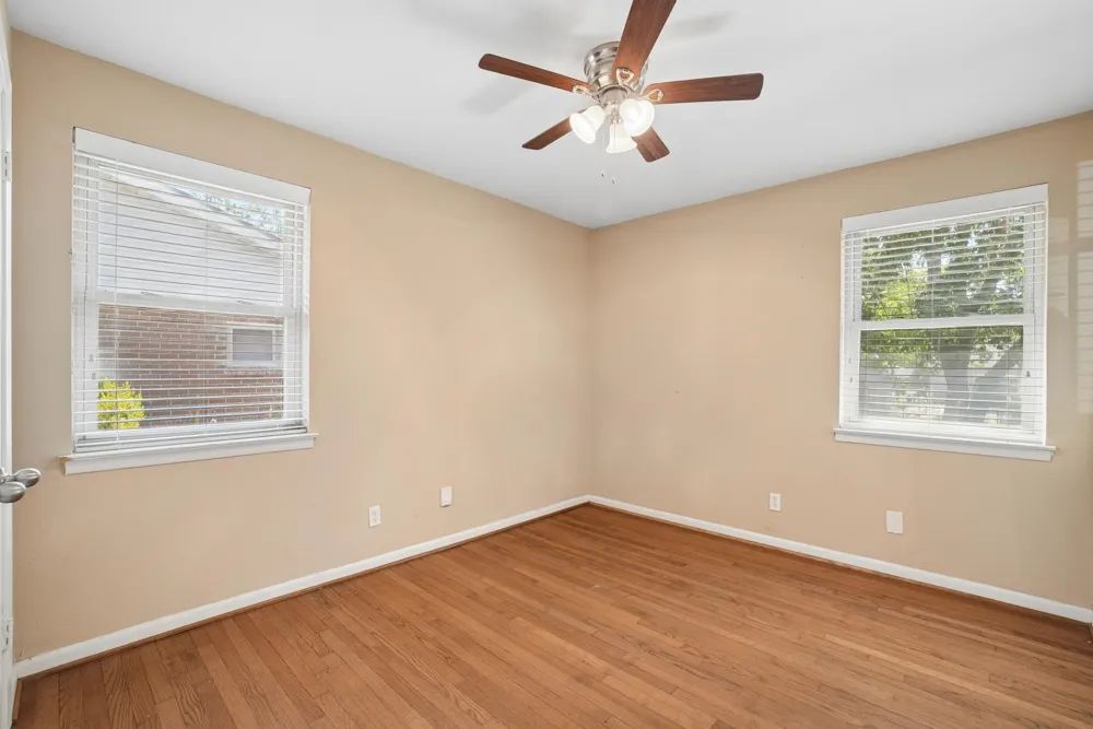 2604 Globe Avenue Dallas, TX 75228