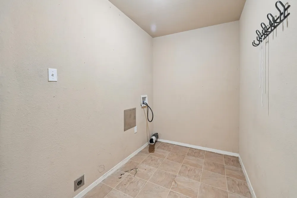 2604 Globe Avenue Dallas, TX 75228