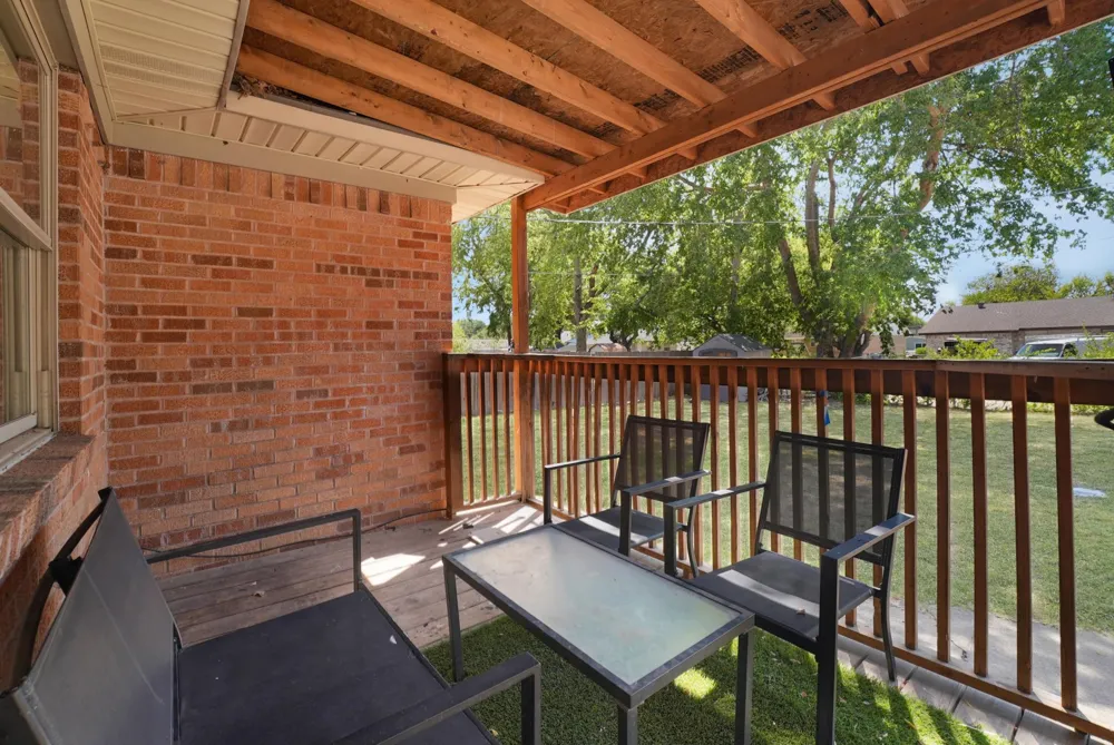 2604 Globe Avenue Dallas, TX 75228