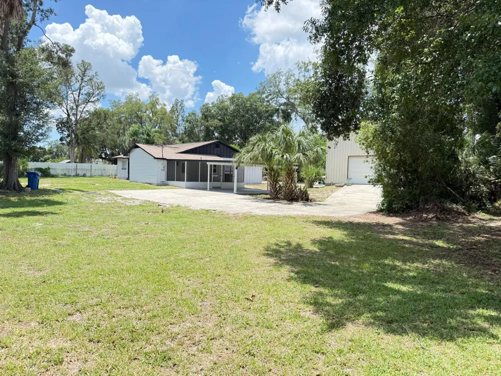 6810 OAKDALE DRIVE Tampa, FL 33610