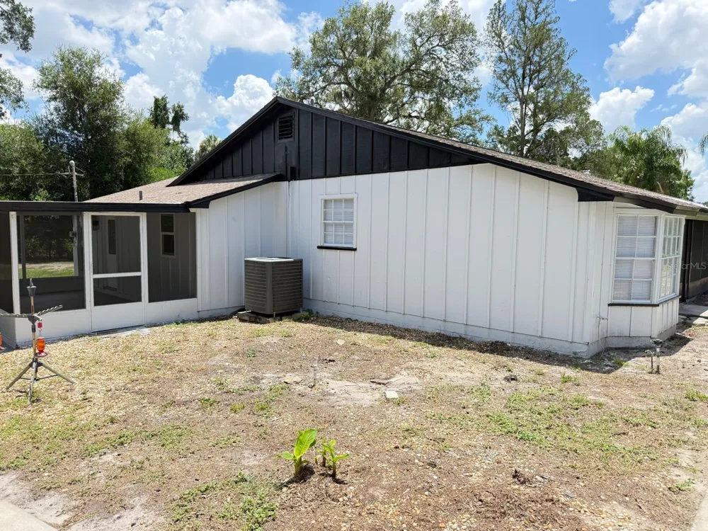 6810 OAKDALE DRIVE Tampa, FL 33610
