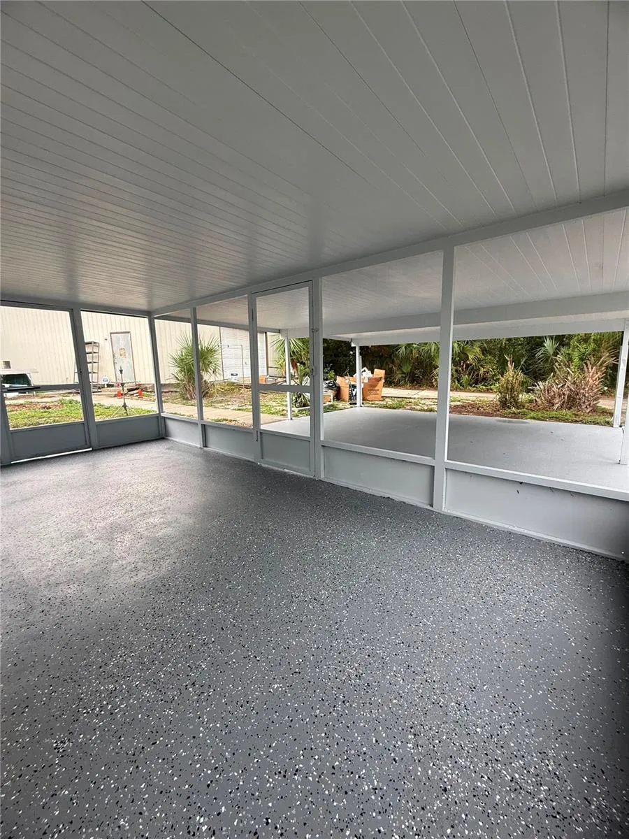 6810 OAKDALE DRIVE Tampa, FL 33610