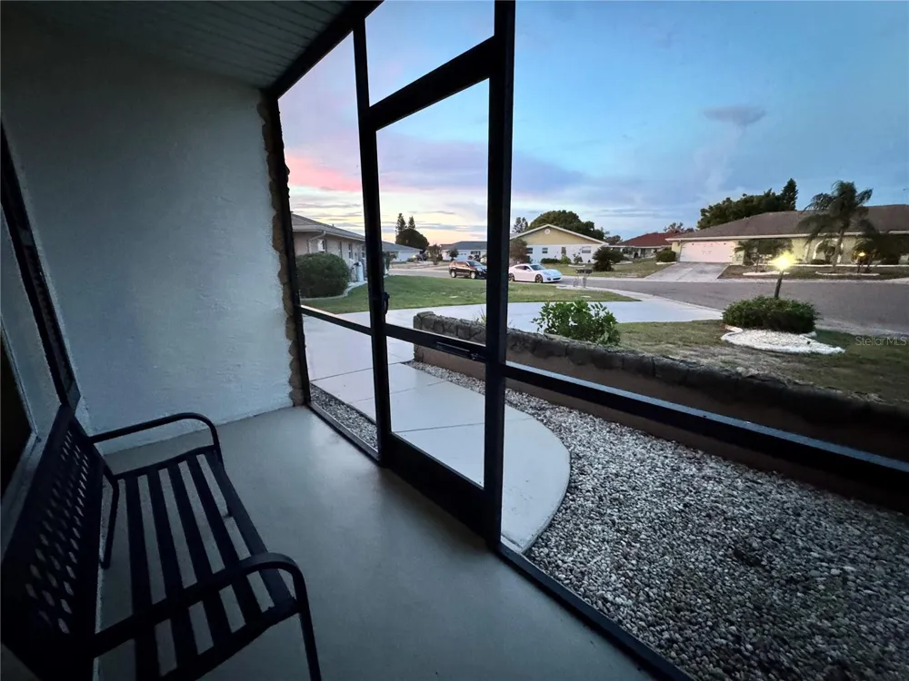 1008 YELLOWBIRD PLACE Sun City Center, FL 33573