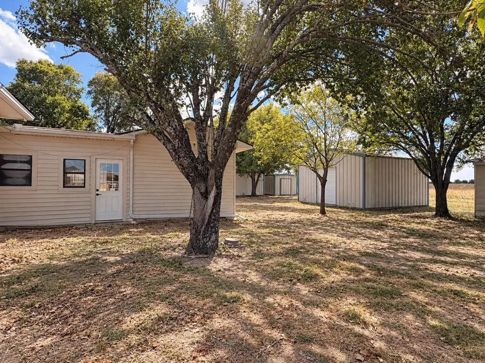 801 Main St Dodd City, TX 75438