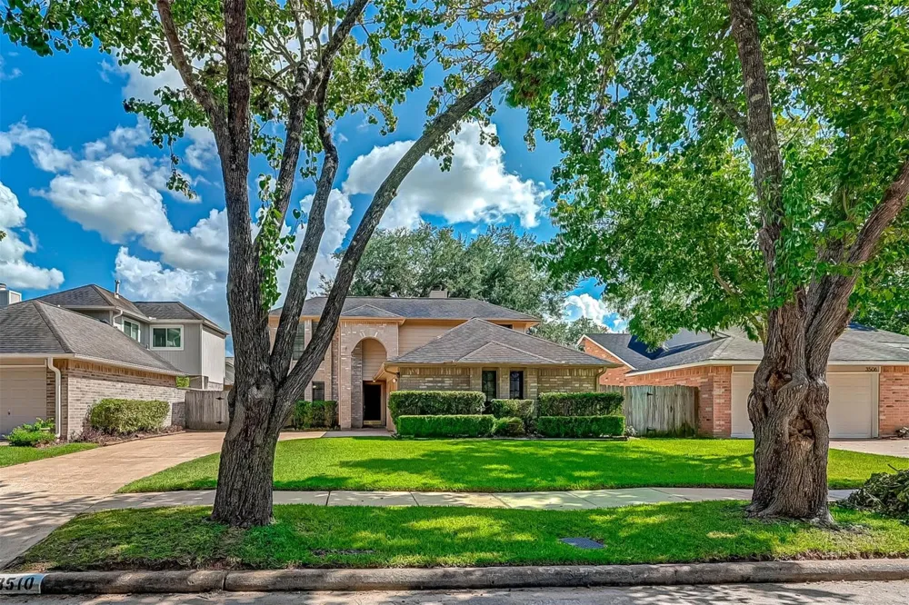 3510 Greenwood Dr Drive Sugar Land, TX 77478
