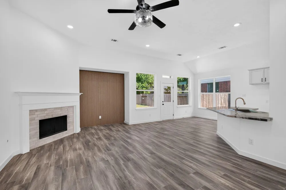 18 Griffin Hill Court The Woodlands, TX 77382