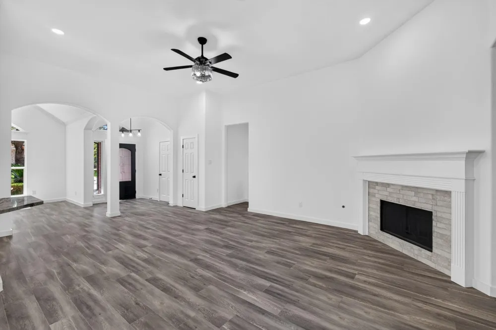 18 Griffin Hill Court The Woodlands, TX 77382