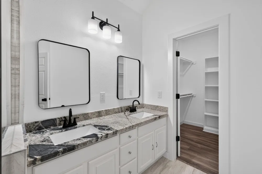 18 Griffin Hill Court The Woodlands, TX 77382