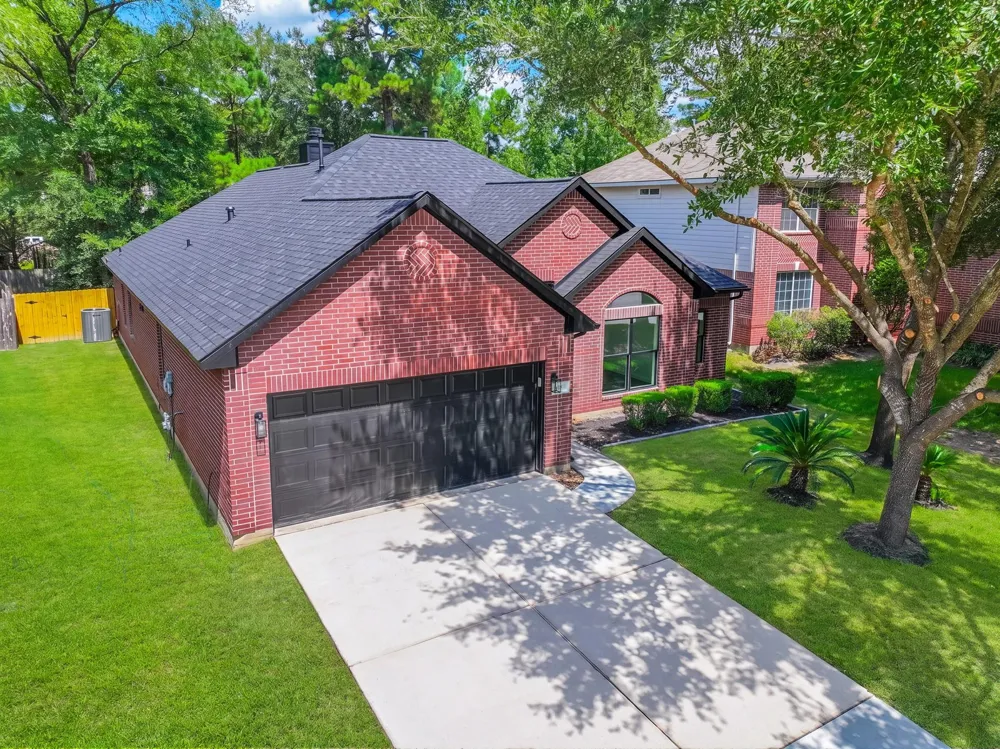 18 Griffin Hill Court The Woodlands, TX 77382