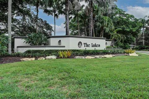 113 W Bayridge Dr