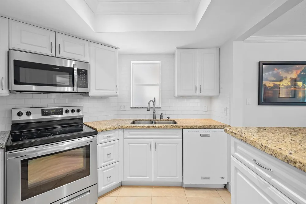 154 Seabreeze Circle Jupiter, FL 33477