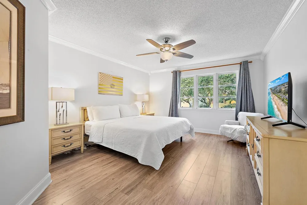 154 Seabreeze Circle Jupiter, FL 33477