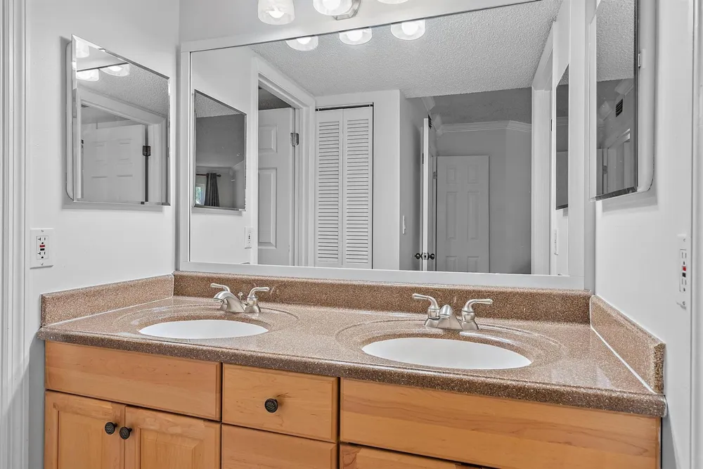 154 Seabreeze Circle Jupiter, FL 33477