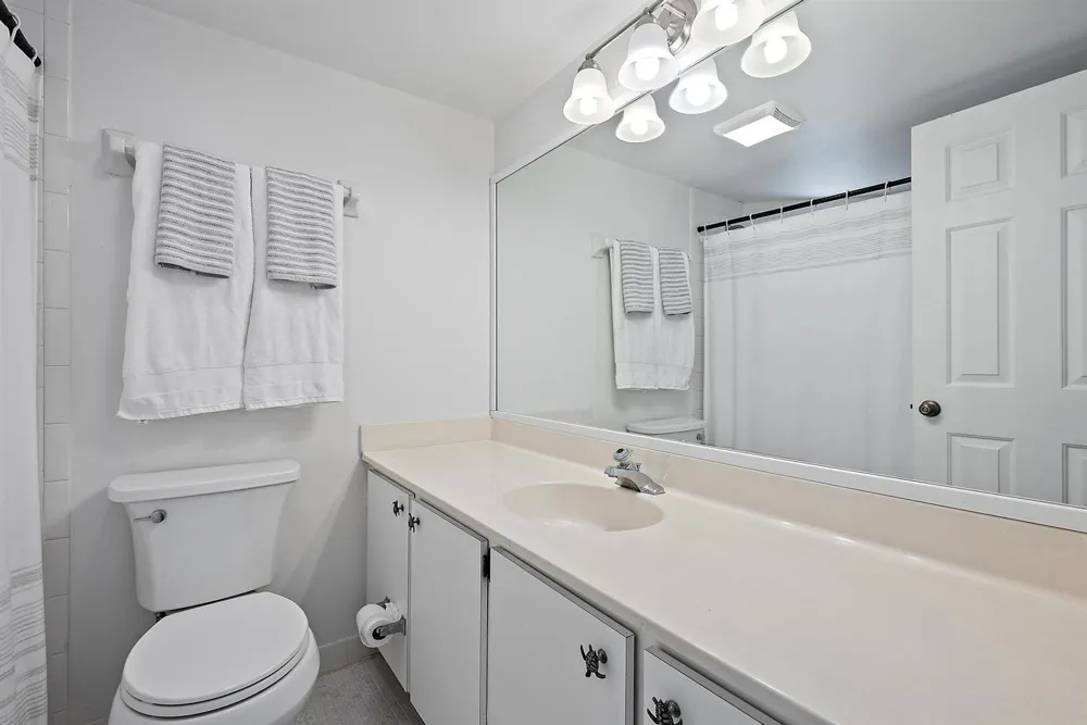 154 Seabreeze Circle Jupiter, FL 33477