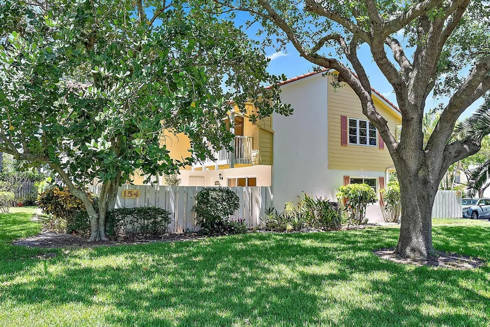 154 Seabreeze Circle Jupiter, FL 33477