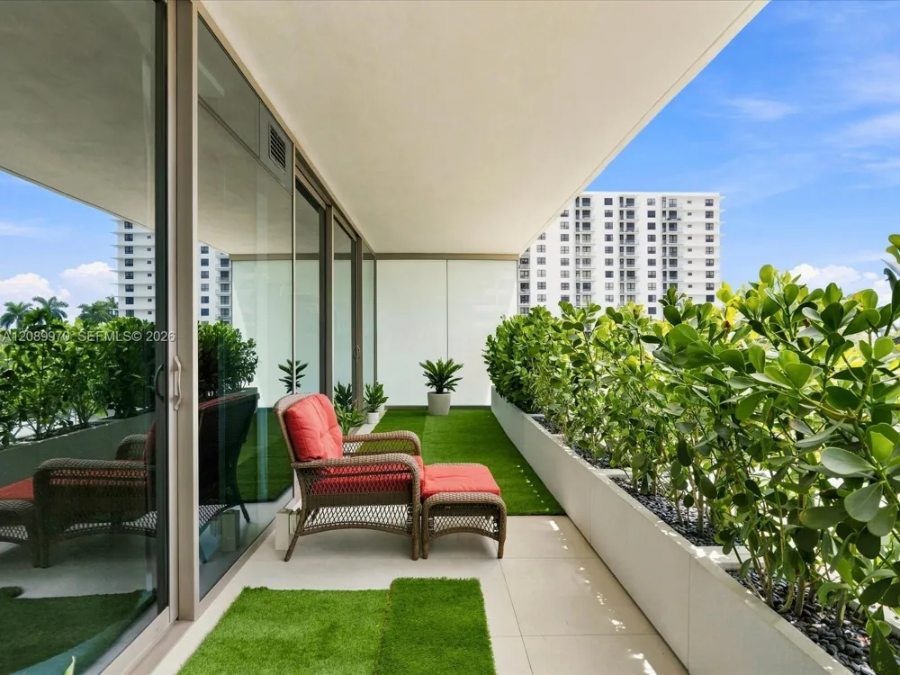 10203 Collins Ave #304 Bal Harbour, FL 33154