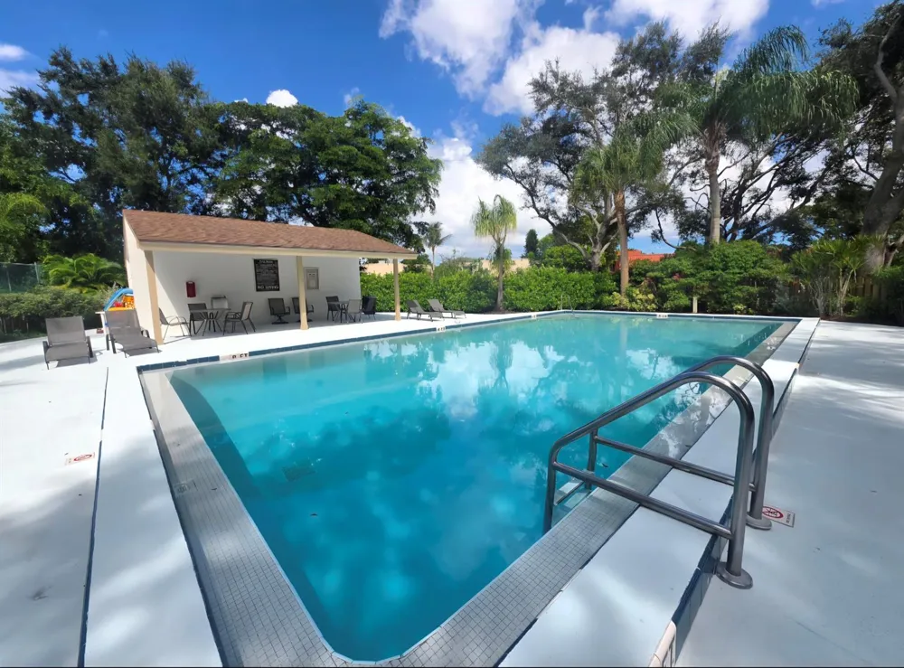 3402 Gardens E Drive #14A Palm Beach Gardens, FL 33410