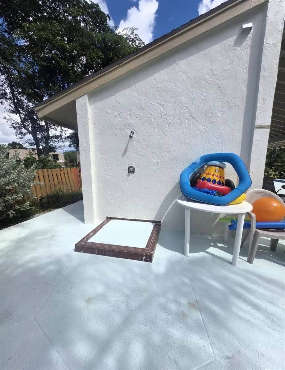 3402 Gardens E Drive #14A Palm Beach Gardens, FL 33410