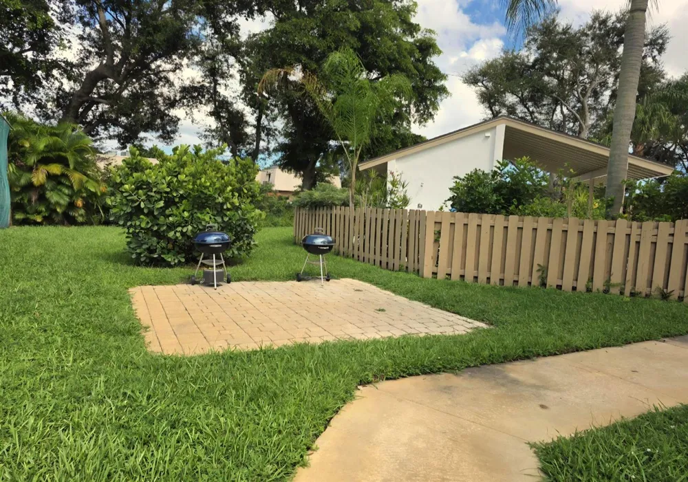 3402 Gardens E Drive #14A Palm Beach Gardens, FL 33410