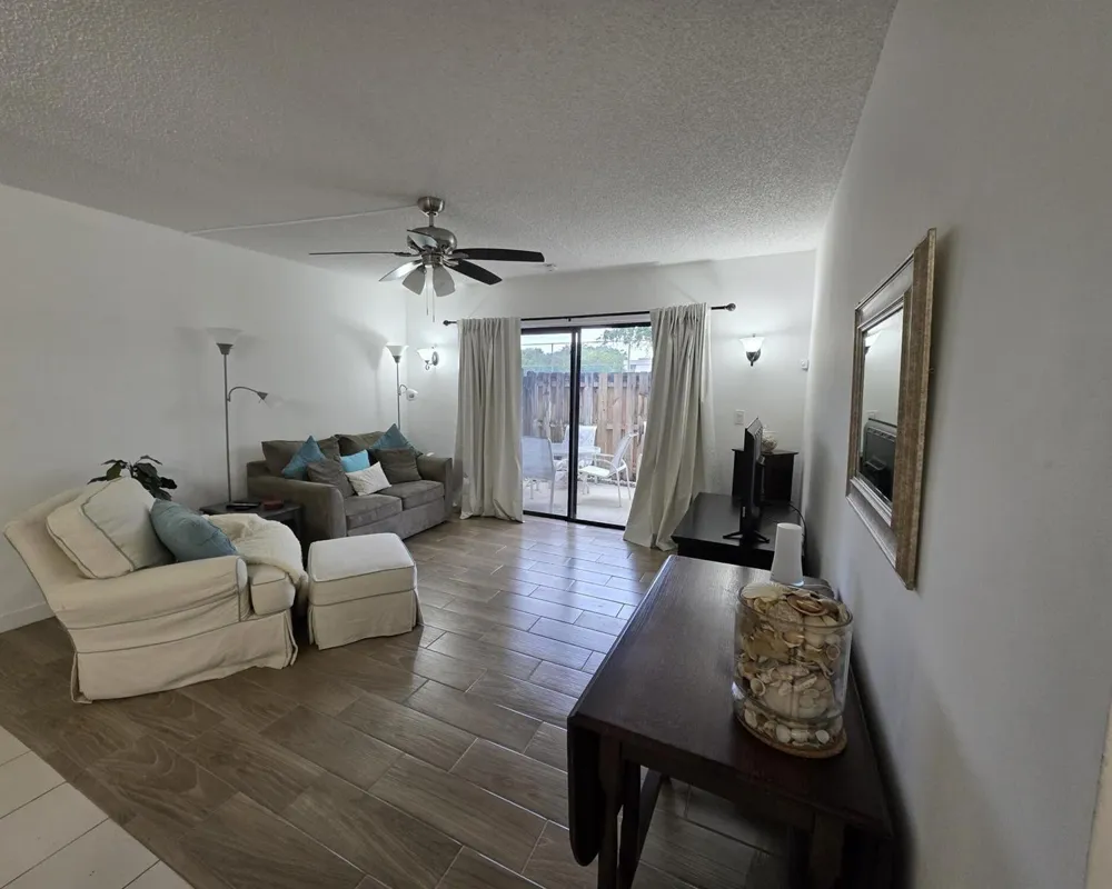 3402 Gardens E Drive #14A Palm Beach Gardens, FL 33410