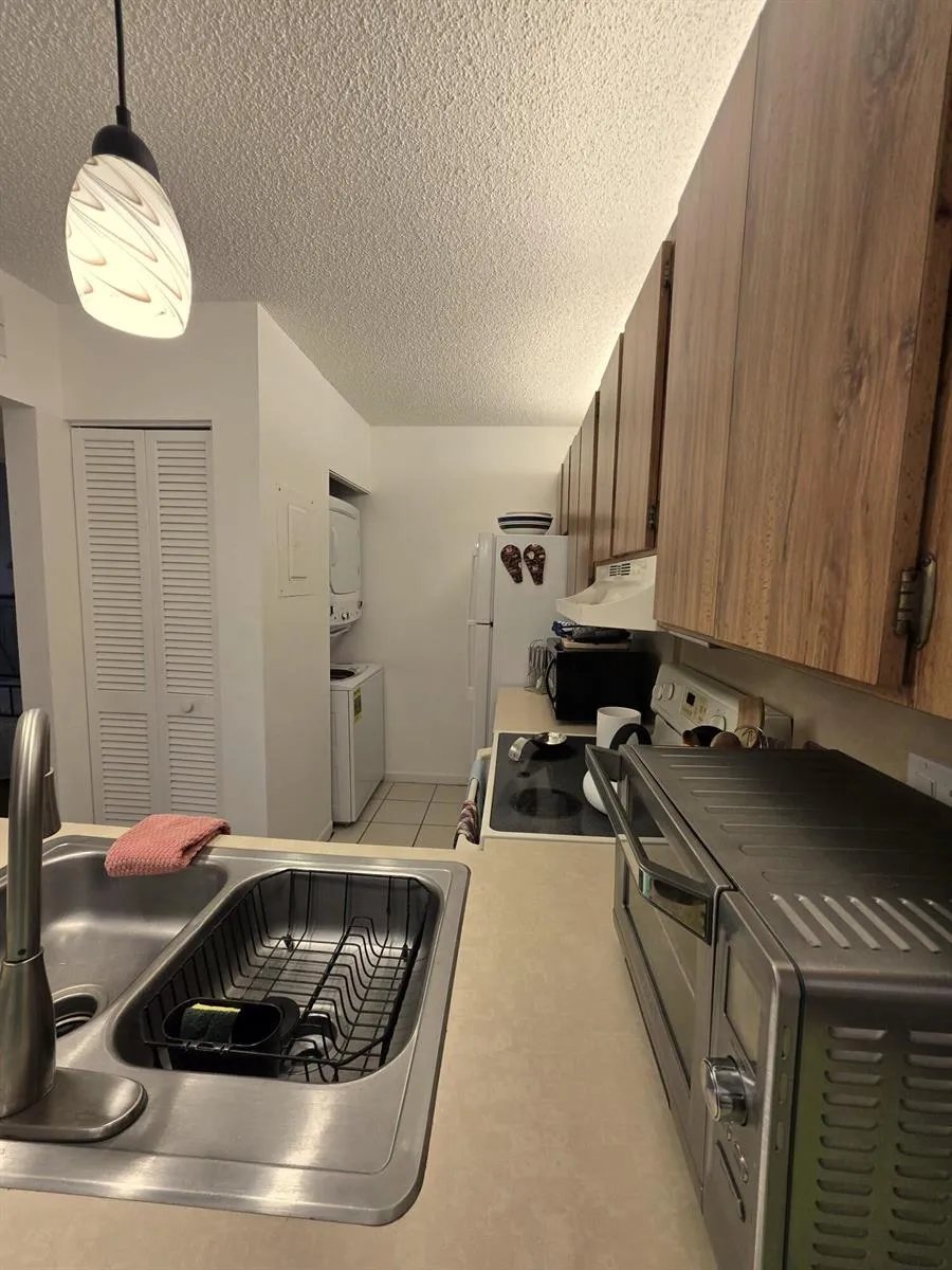 3402 Gardens E Drive #14A Palm Beach Gardens, FL 33410